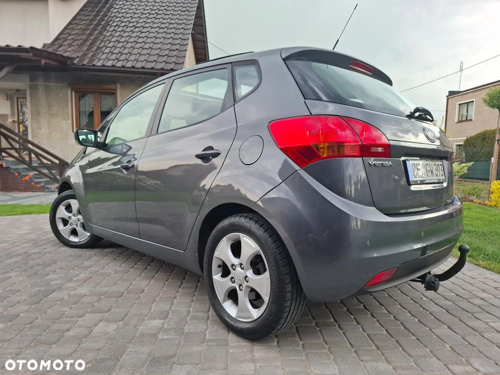 Kia Venga - 19