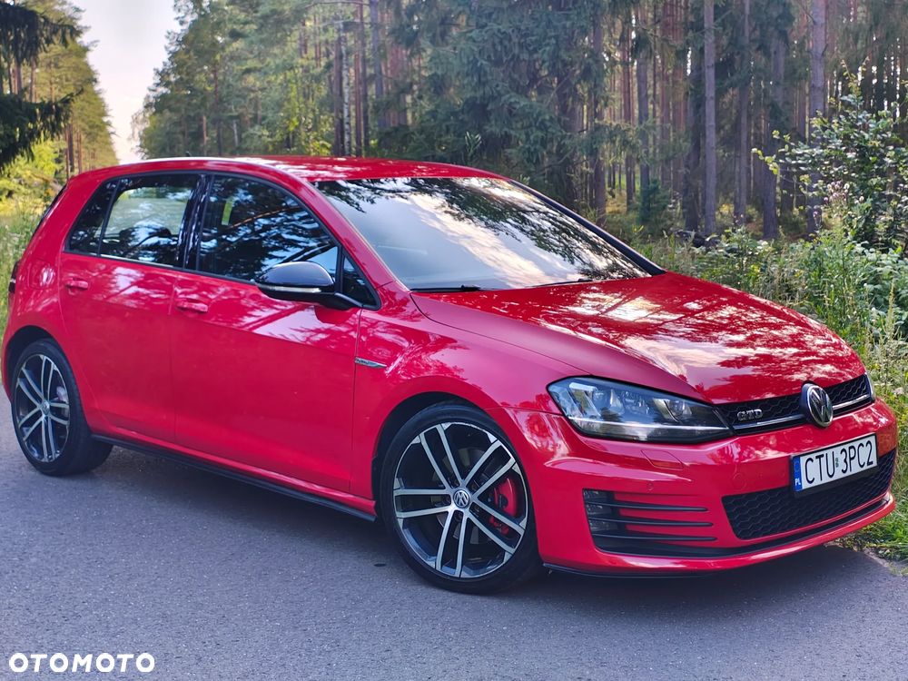 Volkswagen Golf - 11