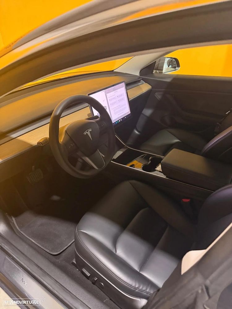 Tesla Model 3 Standard Range Plus RWD - 11