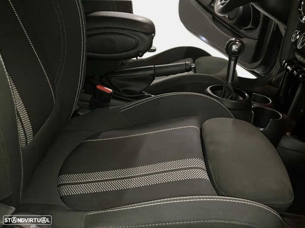 MINI 3 Portas John Cooper Works - 12