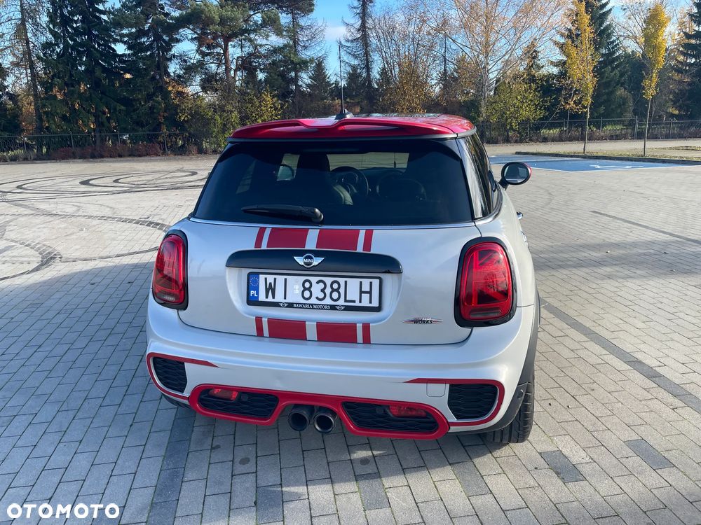 MINI John Cooper Works - 30