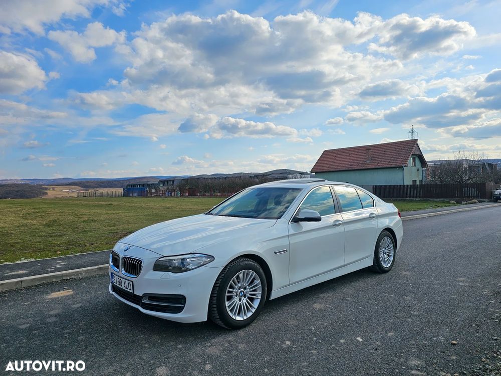 BMW Seria 5 520d Aut. Luxury Line - 7