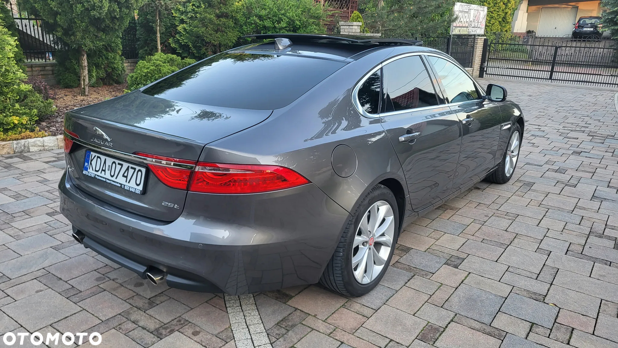 Jaguar XF 2.0 T Prestige - 7