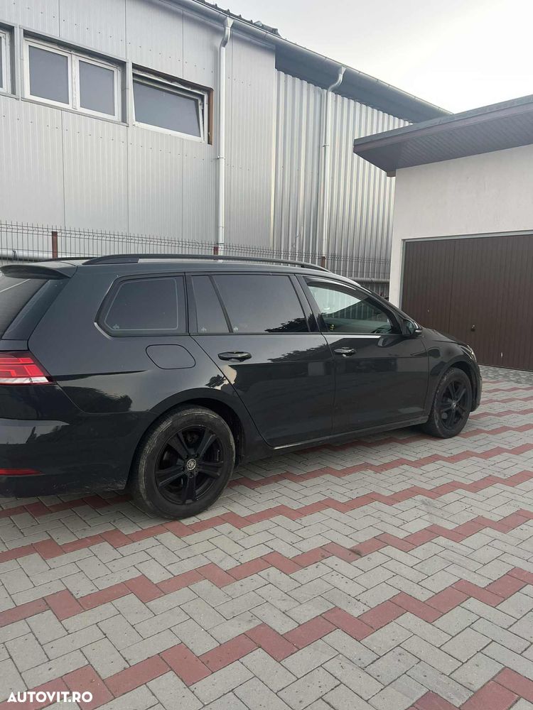 Volkswagen Golf 1.6 TDI (BlueMotion Technology) Comfortline - 4