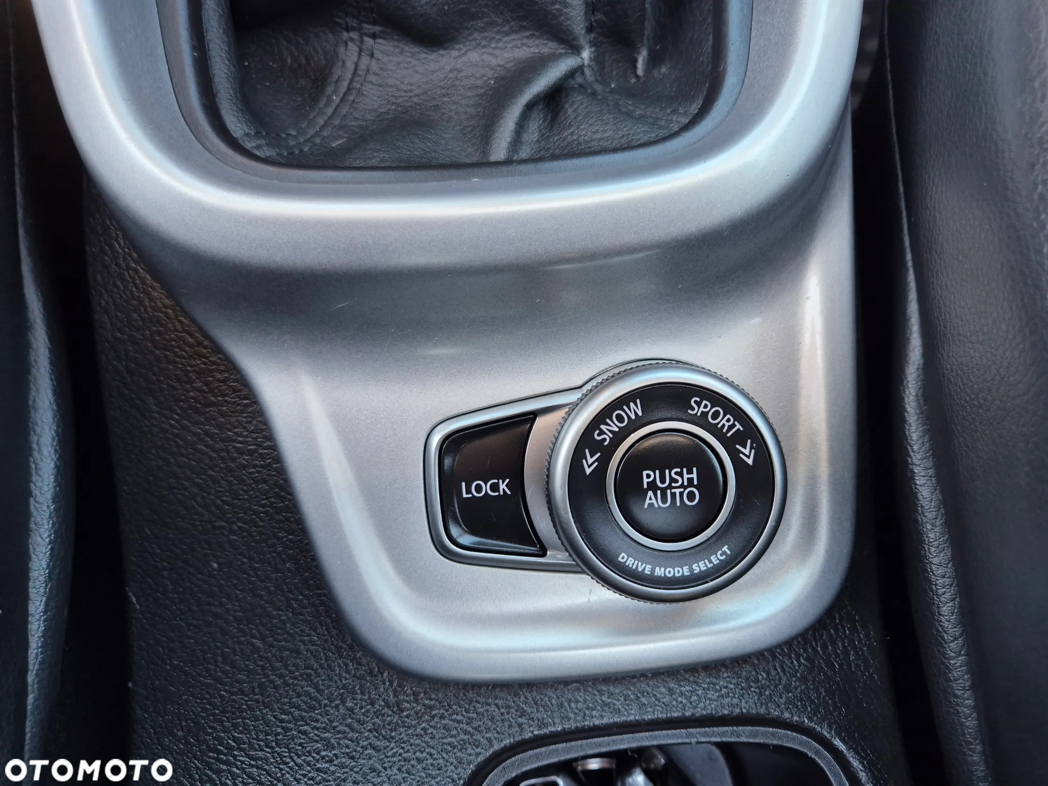 Suzuki Vitara 1.6 Premium 4WD - 27