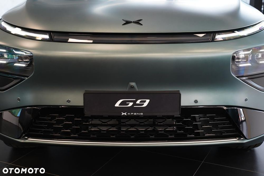 XPeng G9 - 34