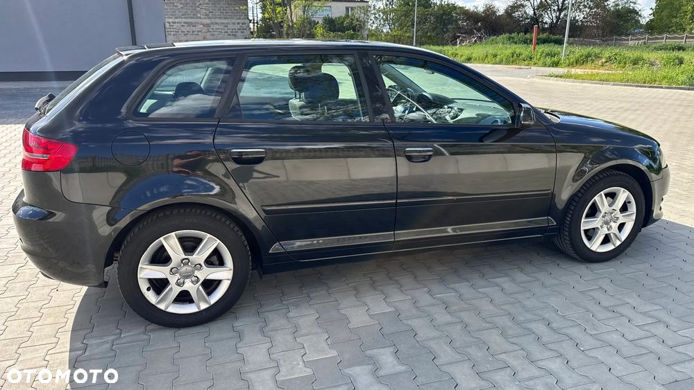 Audi A3 Sportback 1.2 TFSI Attraction - 4