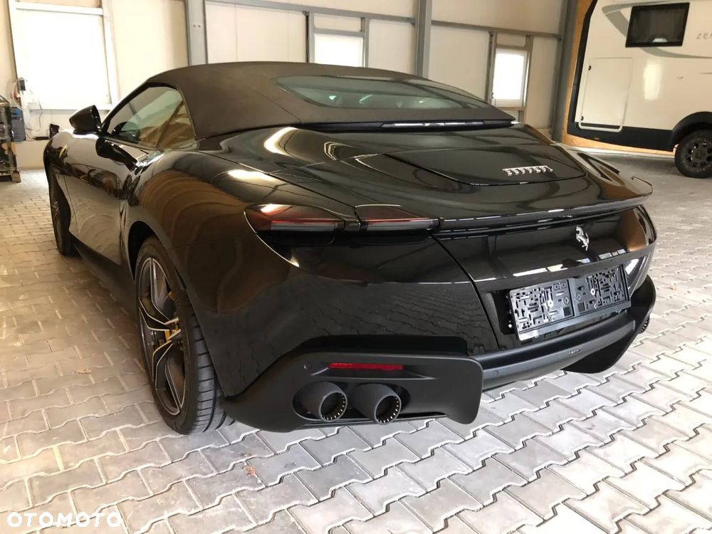 Ferrari Roma Spider - 3