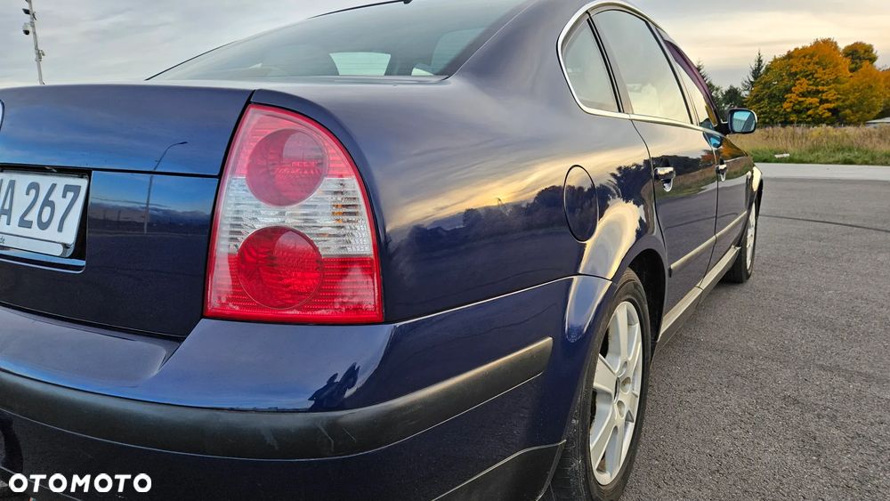 Volkswagen Passat 1.8T Basis - 23