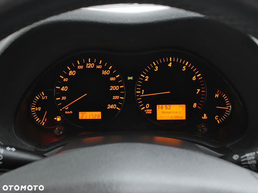 Toyota Avensis 1.8 VVT-i Sol Premium - 23