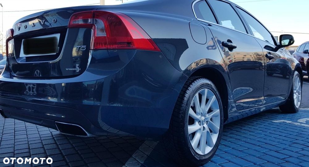 Volvo S60 T5 Drive-E Momentum - 5