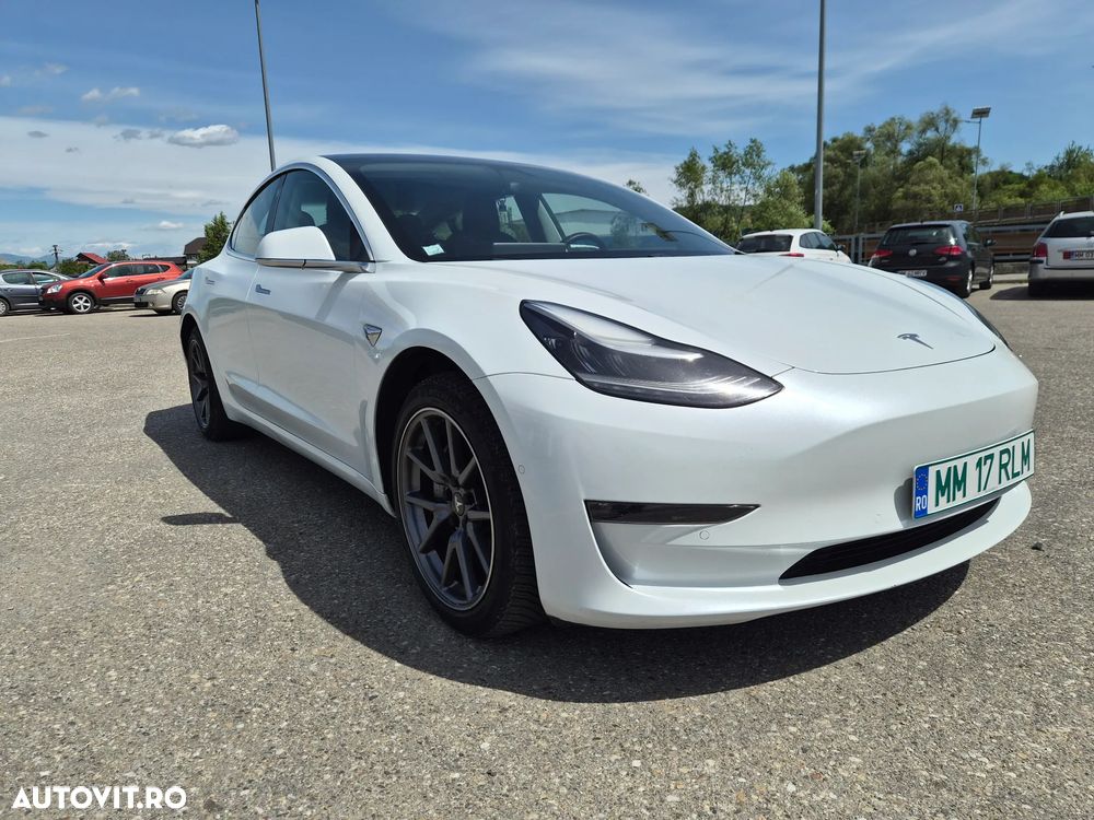 Tesla Model 3 - 2