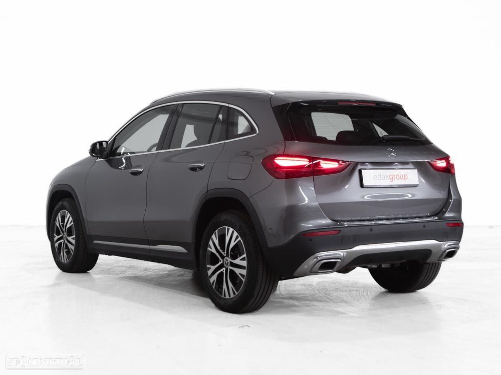 Mercedes-Benz GLA 180 7G-DCT Progressive Advanced - 4