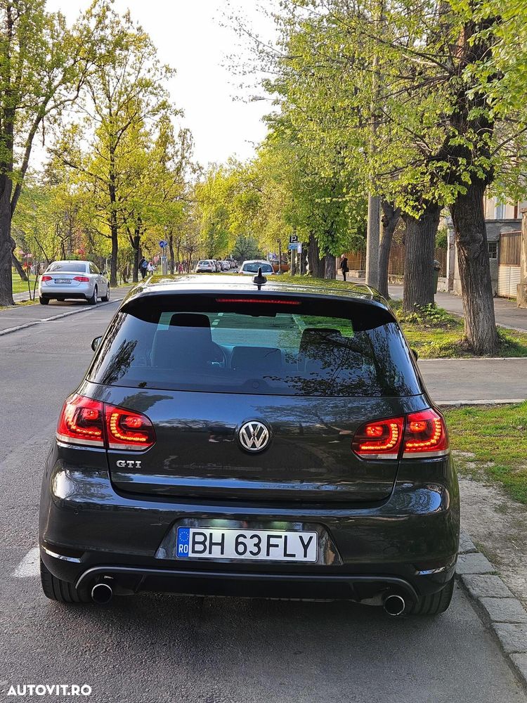 Volkswagen Golf 2.0 TSI GTI DSG - 3