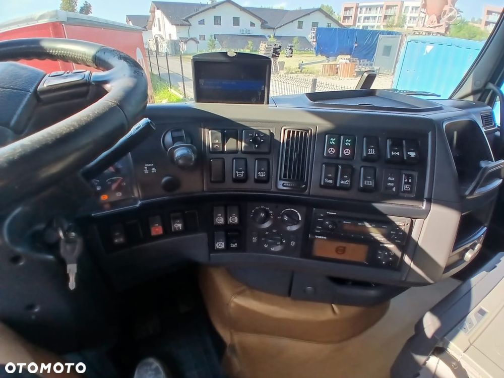 Volvo FH540 8X2 - 32