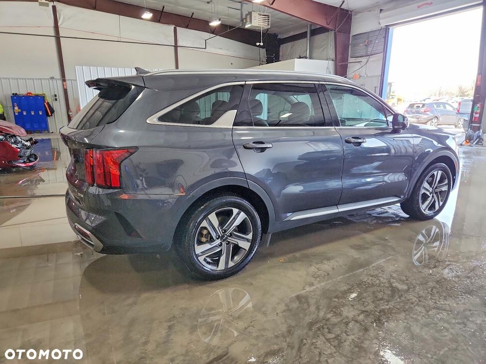 Kia Sorento - 5