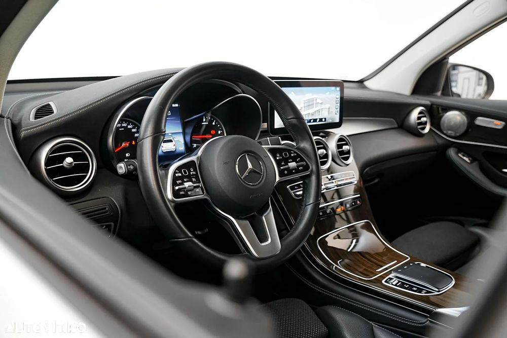 Mercedes-Benz GLC 300 d 4Matic 9G-TRONIC AMG Line - 6