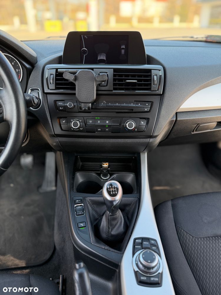 BMW Seria 1 116d - 14