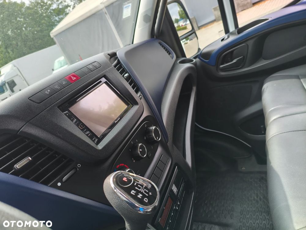 Iveco Daily 50C18 CHŁODNIA AGREGAT silnik 3,0 L - 23