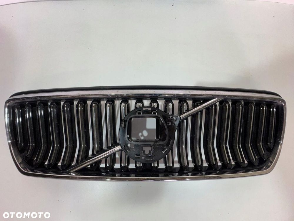 VOLVO XC40 II 2 17- GRILL ATRAPA KRATKA CHROM 32291484 ORYGINAŁ - 1