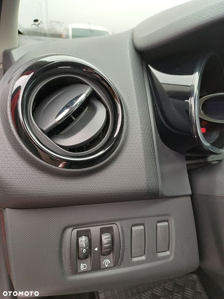 Renault Clio 1.2 16V Authentique - 21