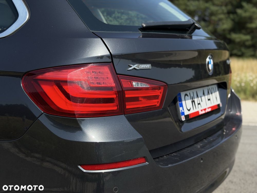 BMW Seria 5 525d xDrive Luxury Line - 7