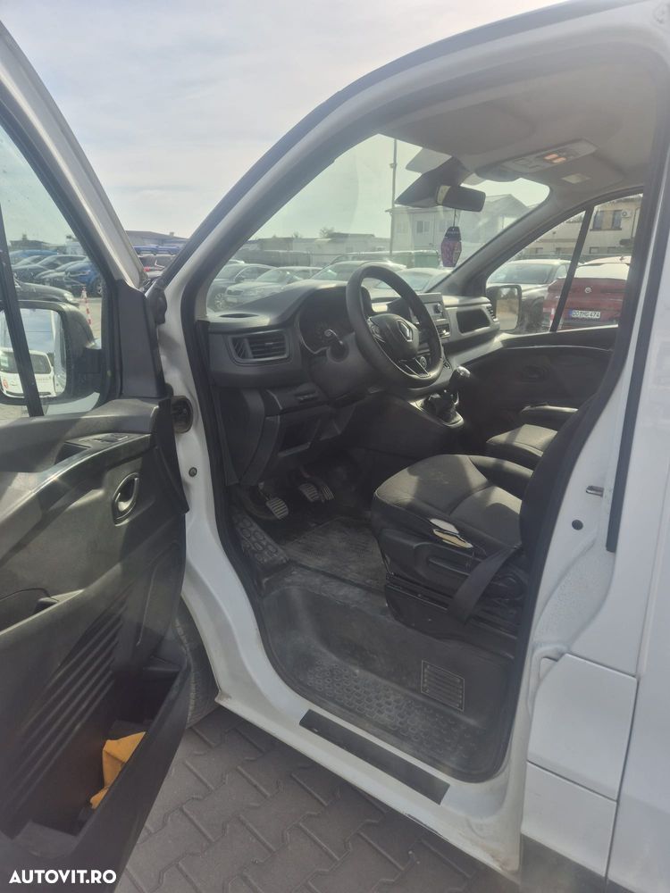 Renault Trafic 2.0 Blue dCi 110 S&S L1 8+1 Zen - 11