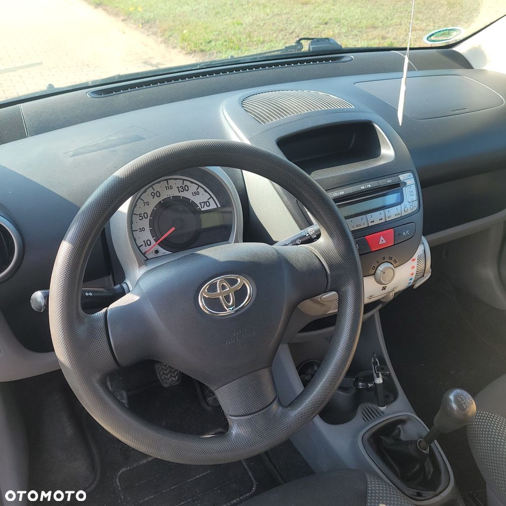 Toyota Aygo - 8