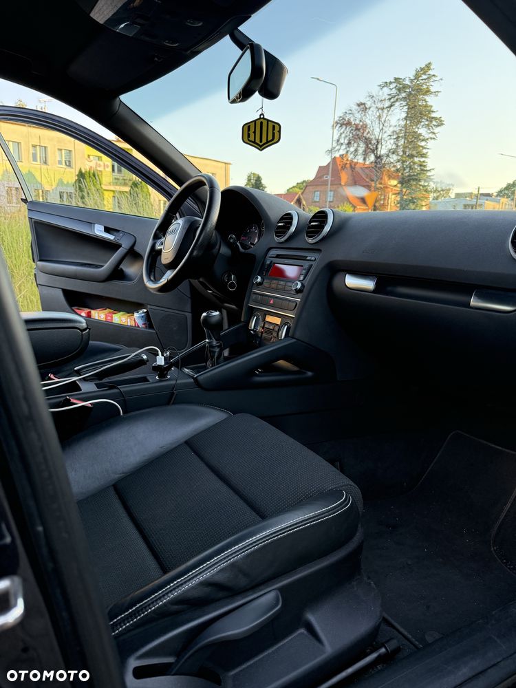 Audi A3 Sportback - 3