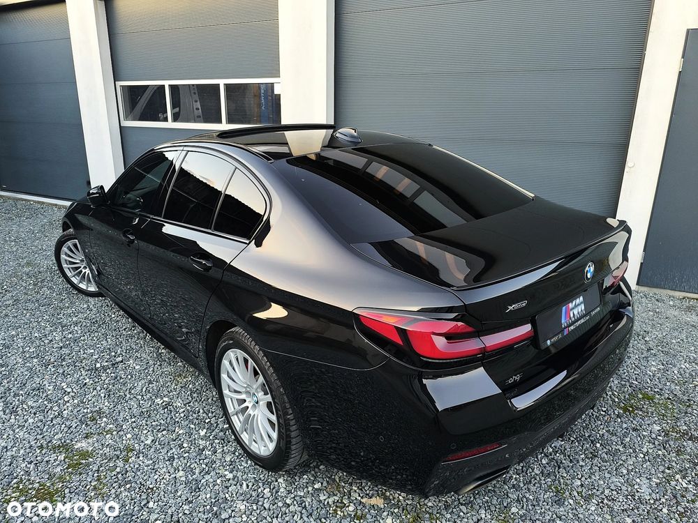 BMW Seria 5 530d xDrive M Sport Edition - 10