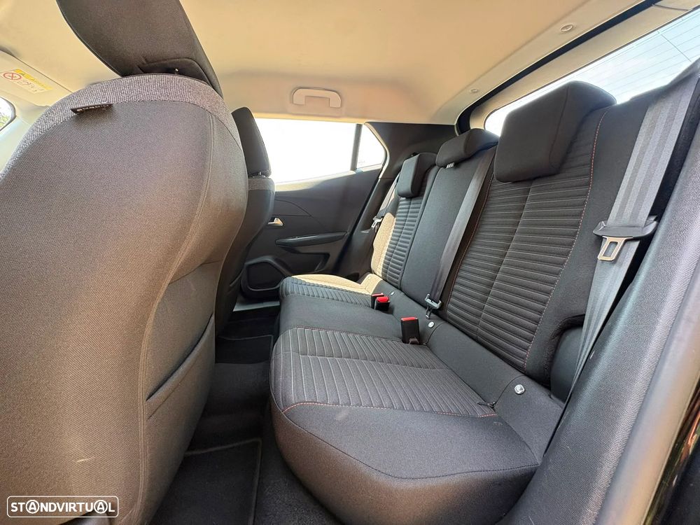 Peugeot 2008 1.2 PureTech Allure EAT8 - 34
