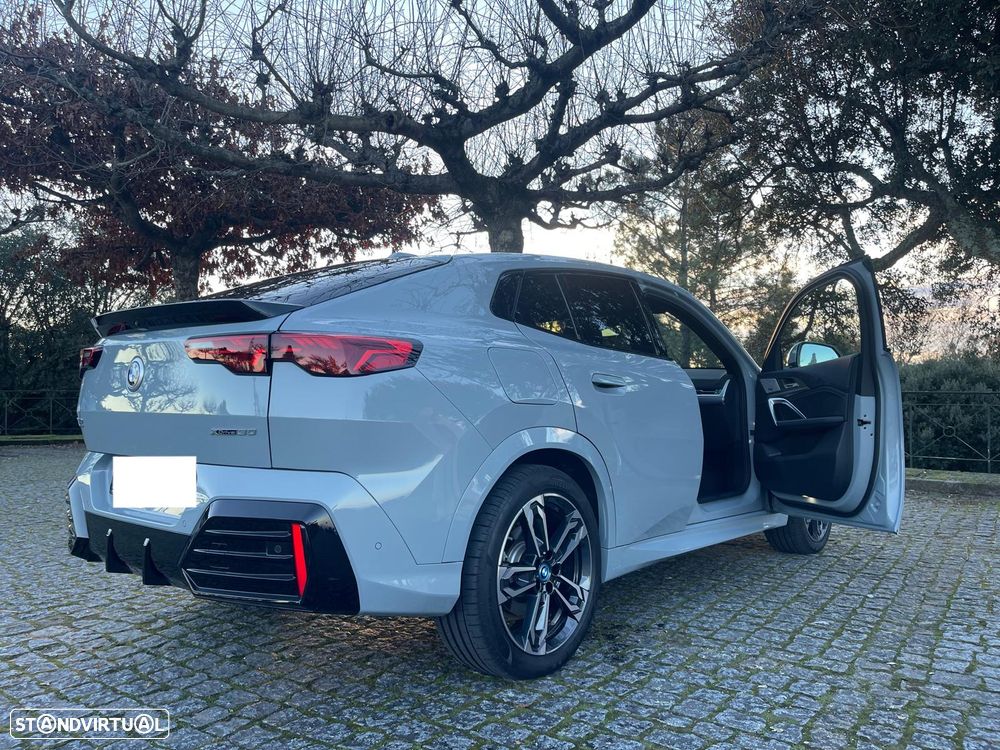 BMW iX2 xDrive30 Pack Desportivo M - 11