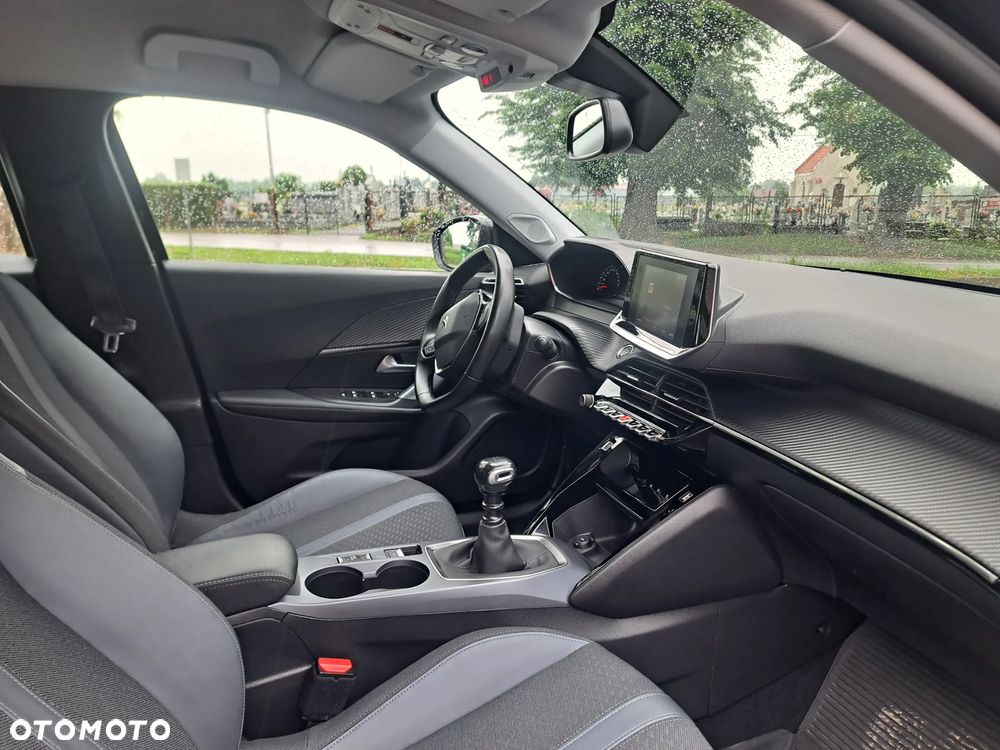 Peugeot 2008 1.2 Pure Tech GPF Active S&S - 28