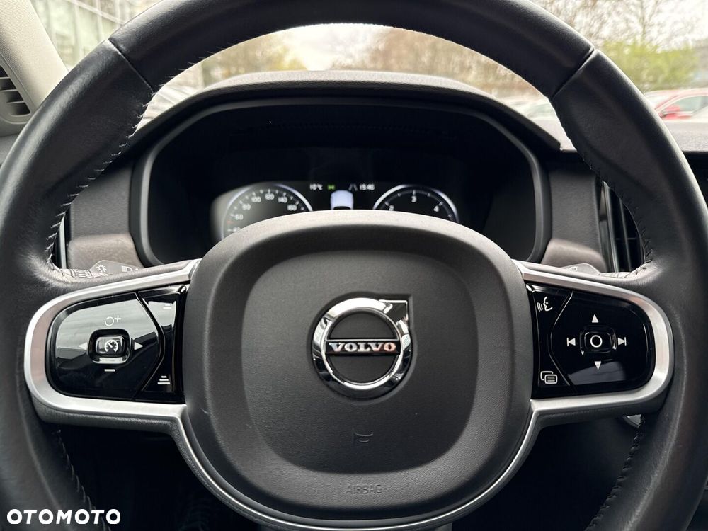 Volvo V90 Cross Country D4 SCR AWD Pro - 17