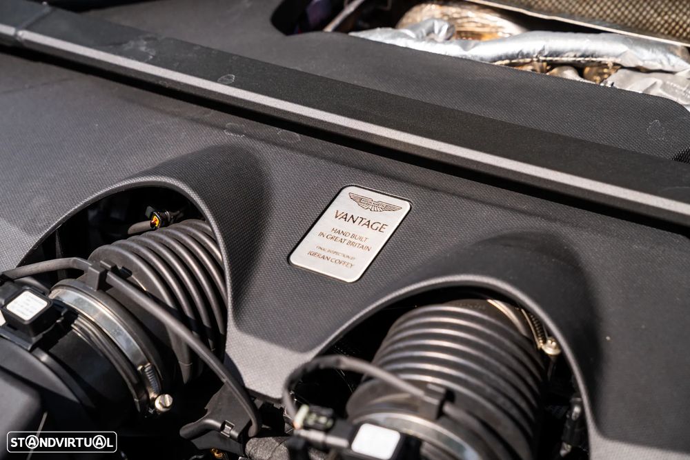 Aston Martin Vantage Coupe V8 - 24