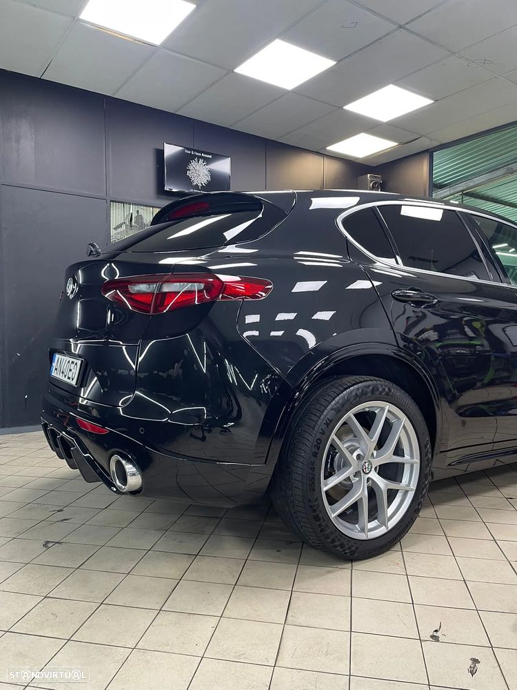 Alfa Romeo Stelvio 2.0 Turbo 16V AT8-Q4 Veloce - 5