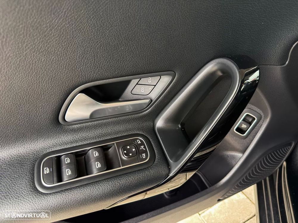 Mercedes-Benz CLA 220 d Style Plus Aut. - 17