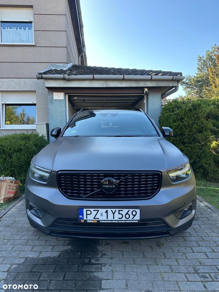 Volvo XC 40 D4 AWD R-Design - 3
