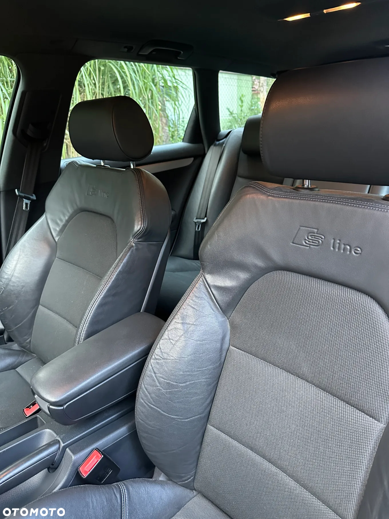Audi A4 2.0T FSI - 14