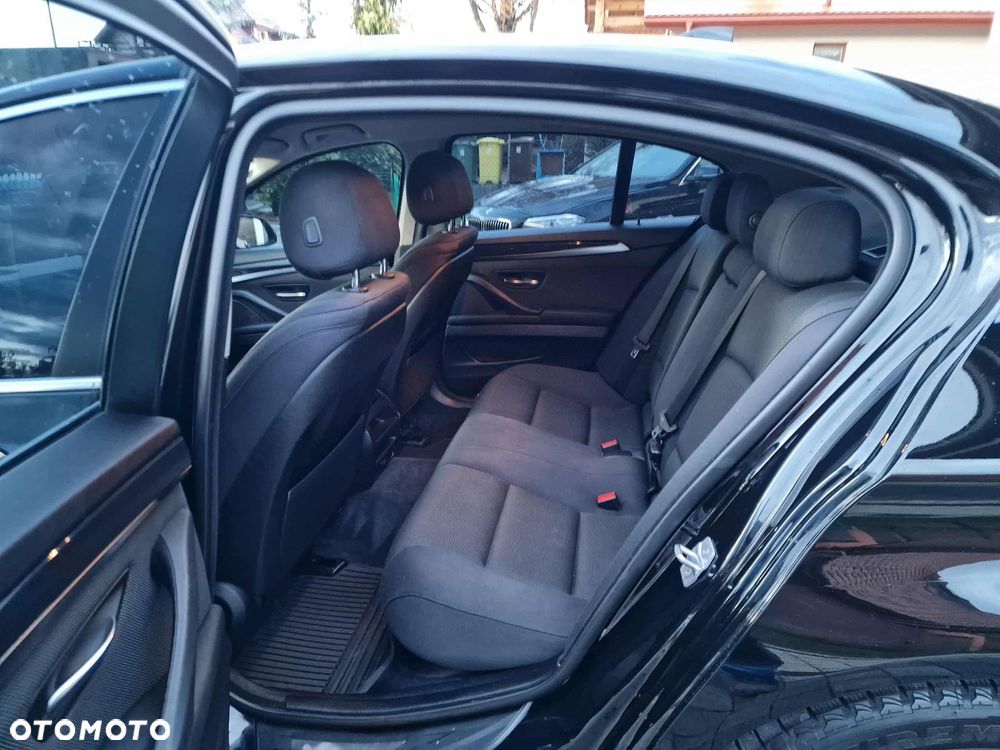 BMW Seria 5 518d - 16