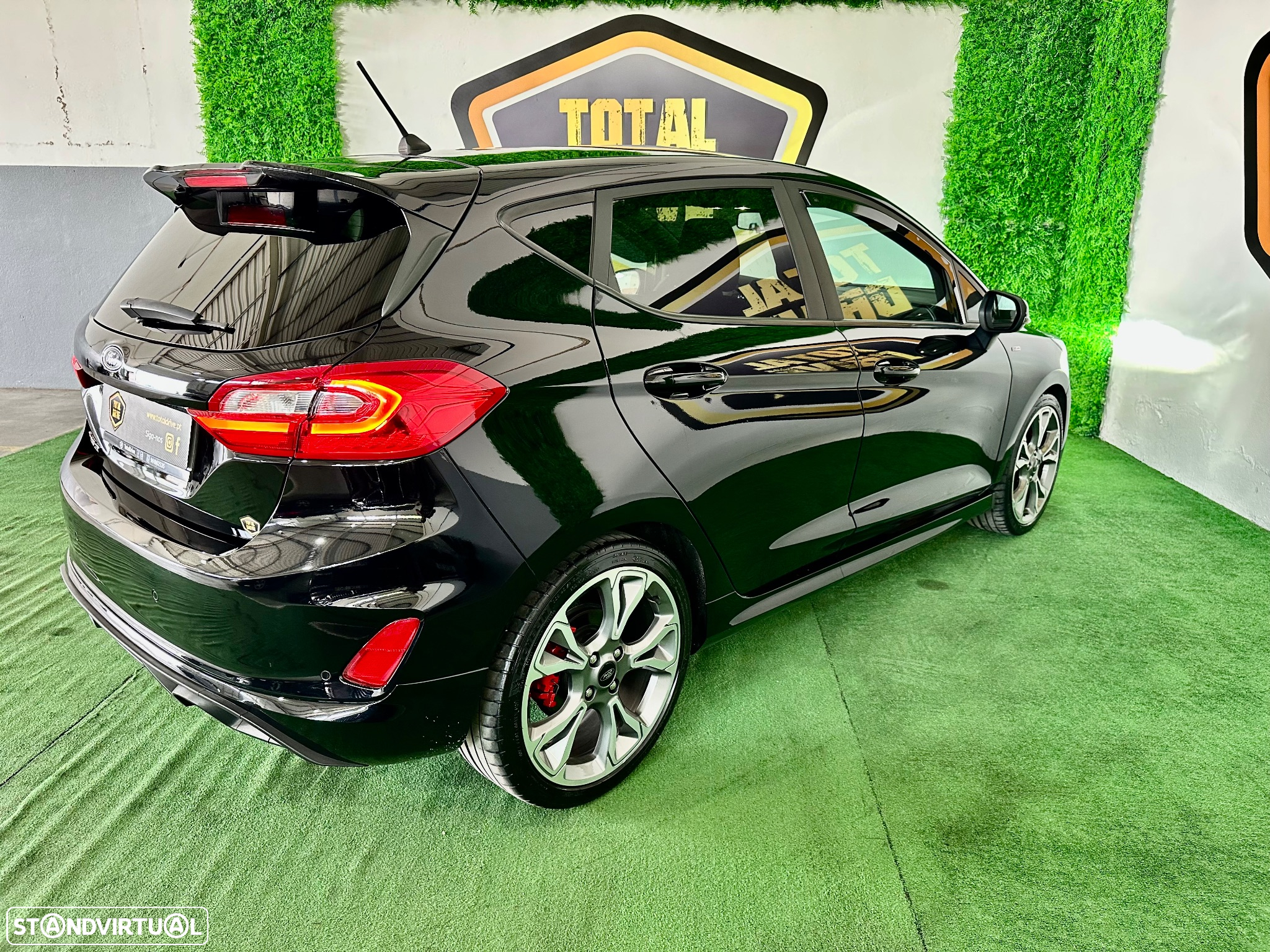 Ford Fiesta 1.5 TDCi S&S ST-LINE - 2