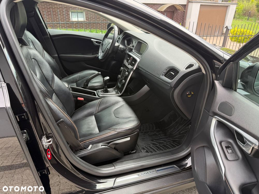 Volvo V40 Cross Country D2 Momentum - 15