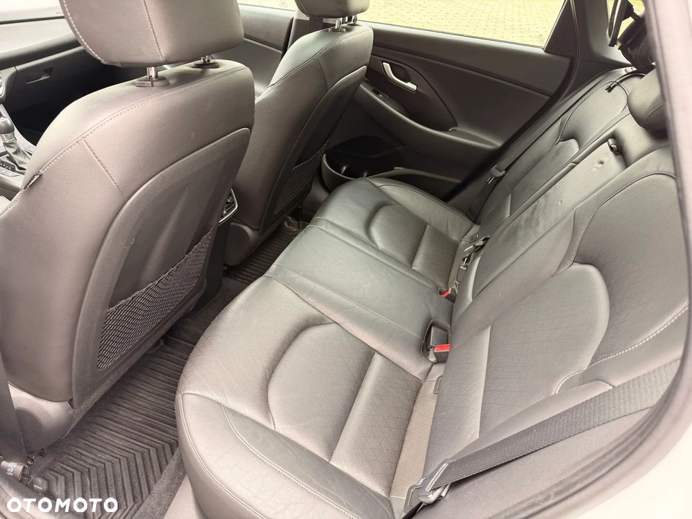 Hyundai i30 1.4 T-GDI Premium DCT - 14