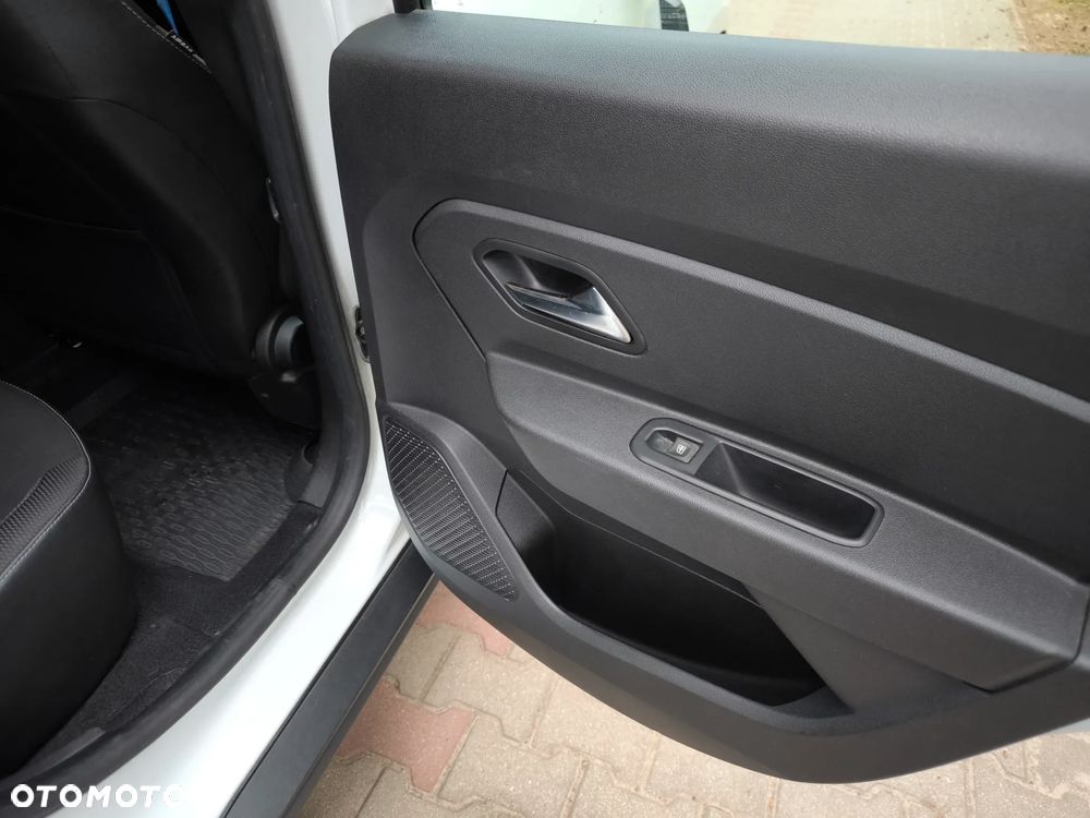 Dacia Duster 1.6 SCe S&S - 14