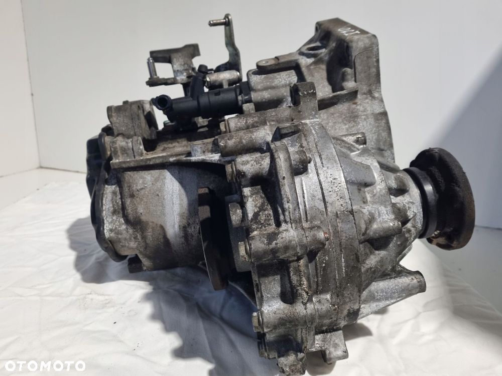 SKRZYNIA BIEGÓW VW Golf V Audi A3 II 8P 1.9 TDI manualna MANUAL GQQ - 8