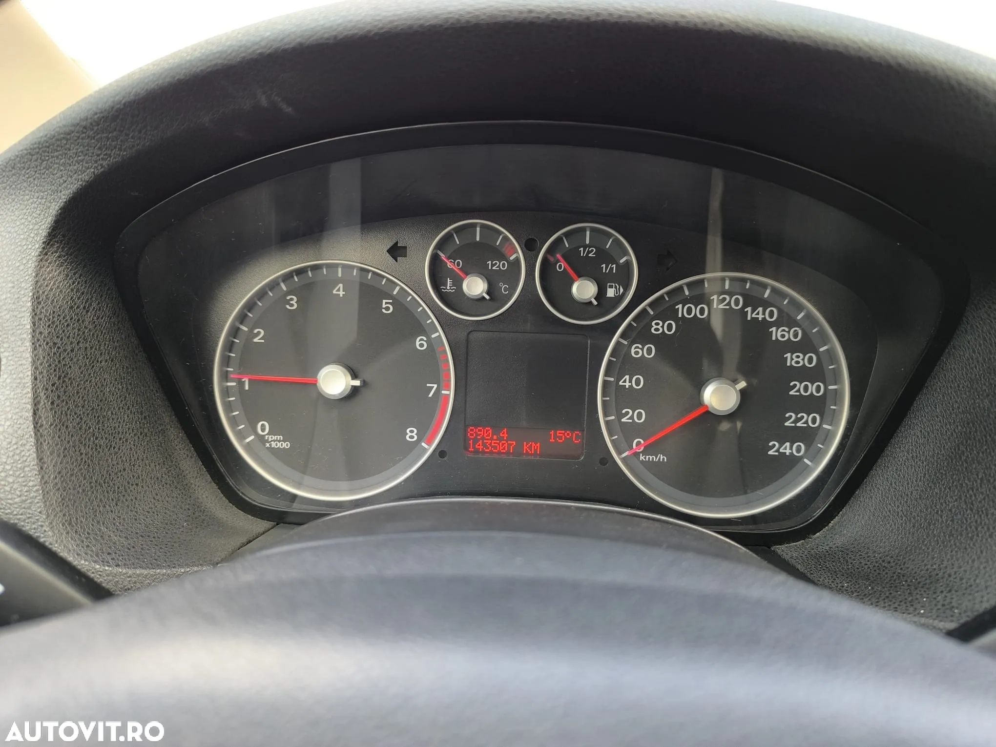 Ford Focus 1.6i Trend - 13