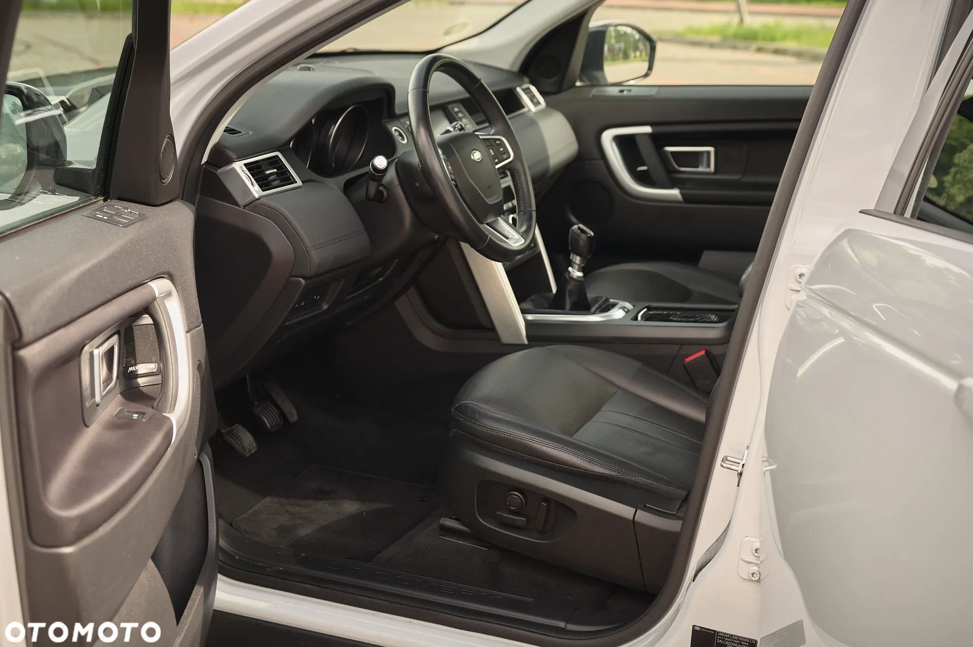 Land Rover Discovery Sport 2.0 eD4 HSE Luxury - 26