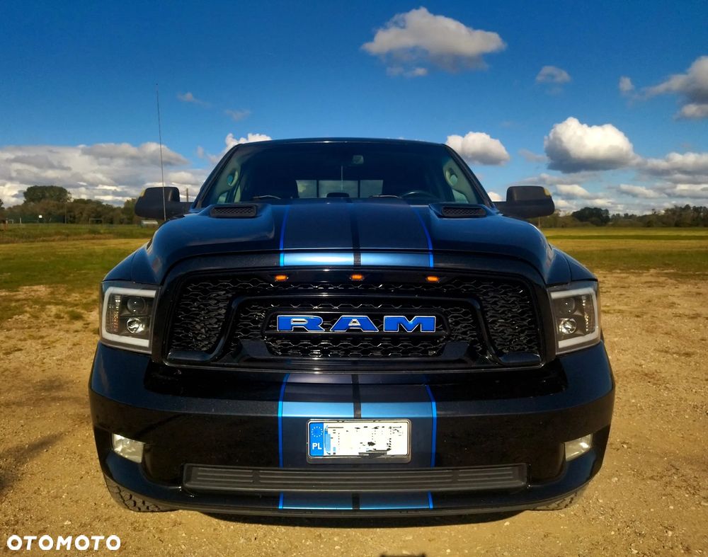 Dodge RAM 1500 5.7 4x4 - 5