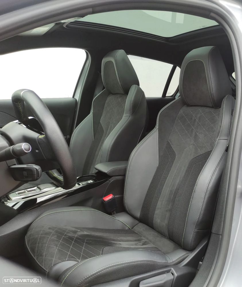 Peugeot e-208 GT - 20