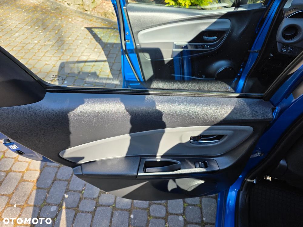 Toyota Yaris 1.33 VVT-i Executive - 16